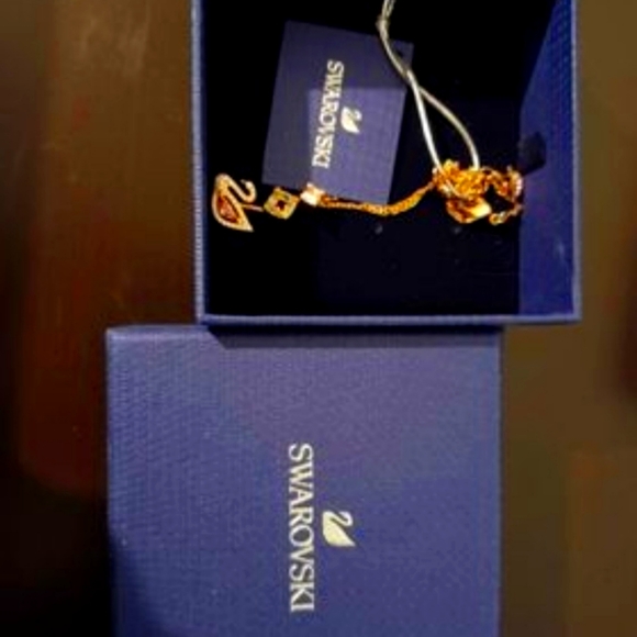 Swarovski dazzling Y Necklace - Picture 1 of 3